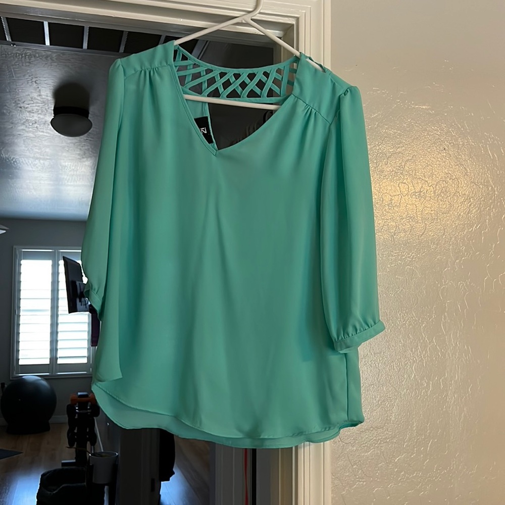 Medium IZ Beyer Teal Top